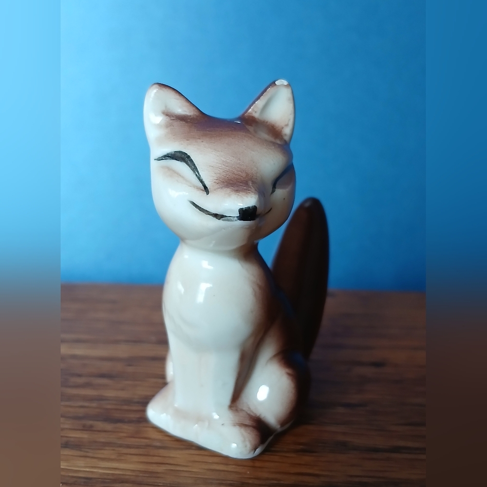 Porcelain fox figure